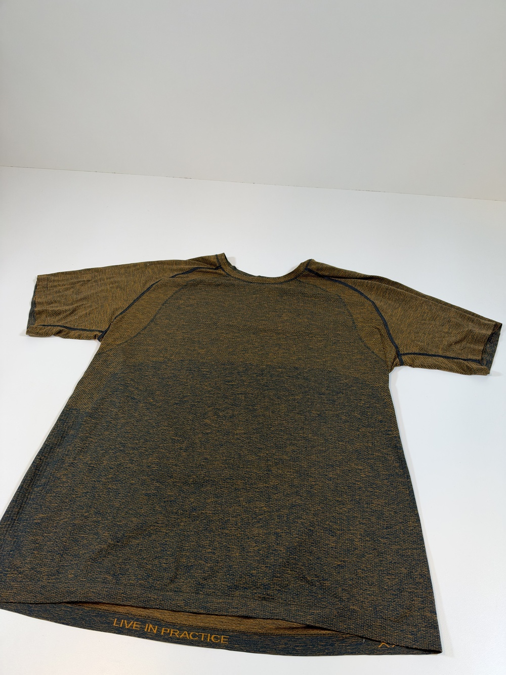 Lululemon Metal Vent Shirt Men's 2XL Brown Short Sleeve Performance